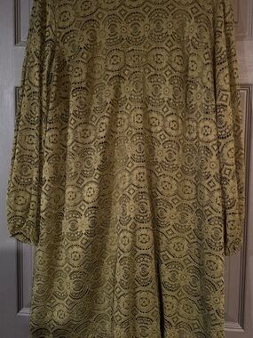 Ronni Nicole Lace Overlay Shift Dress in Olive Green